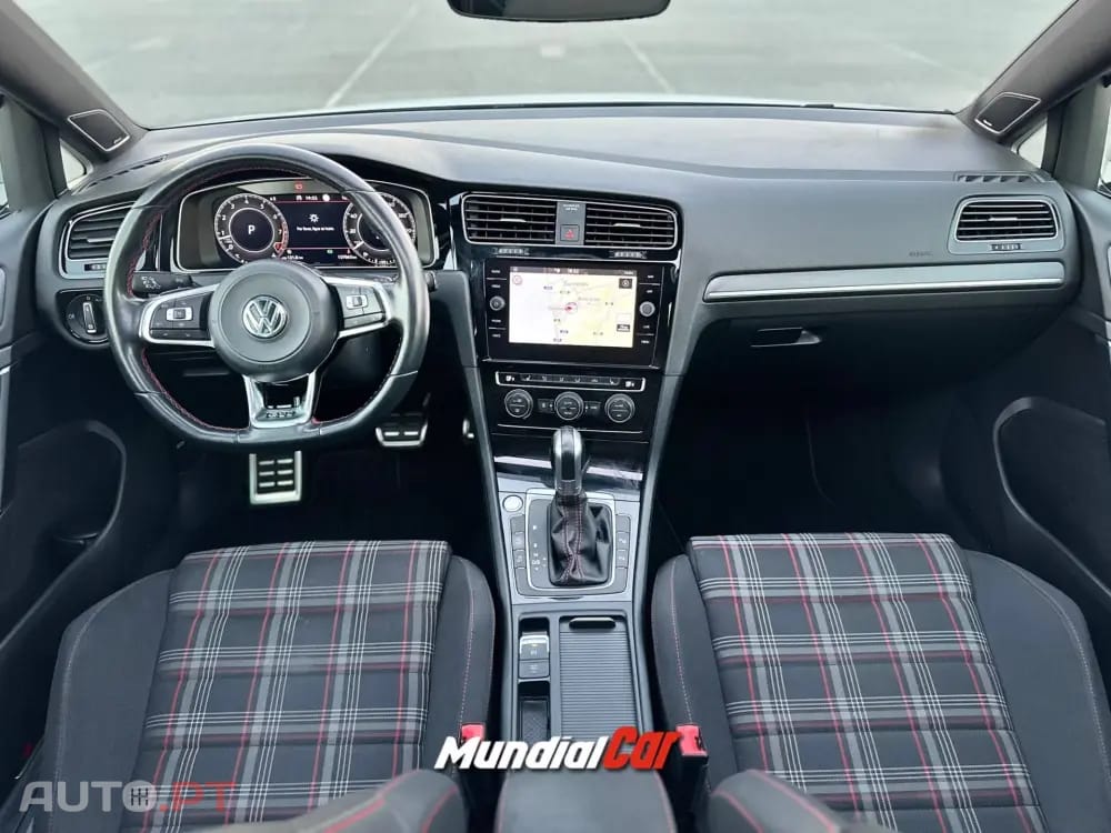Volkswagen Golf 2.0 TSI GTI DSG Performance
