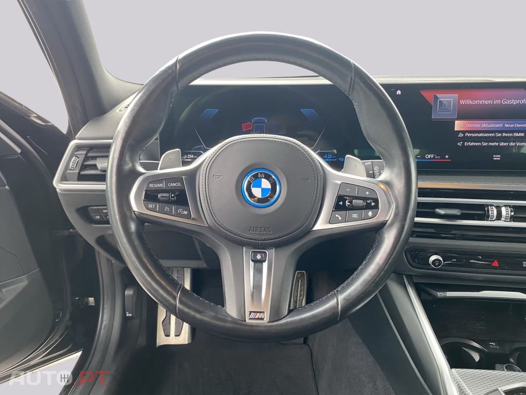 BMW 330 xDrive Touring M Sport I.V.A DEDUTIVEL