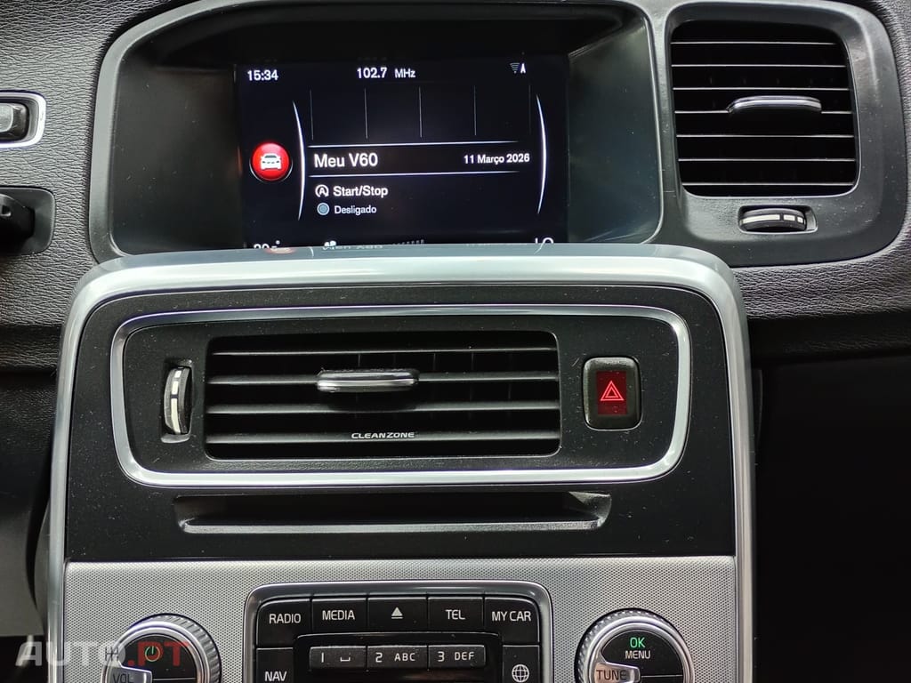 Volvo V60 2.0 D2 R-Design Momentum