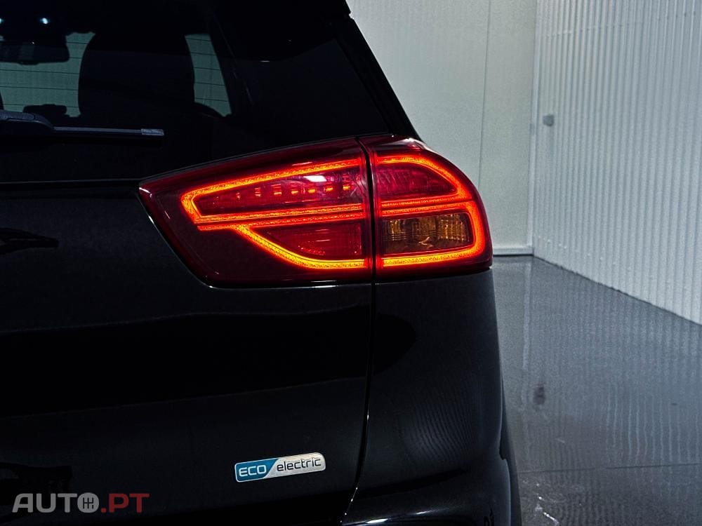 Kia Niro 64kWh Premium Pack