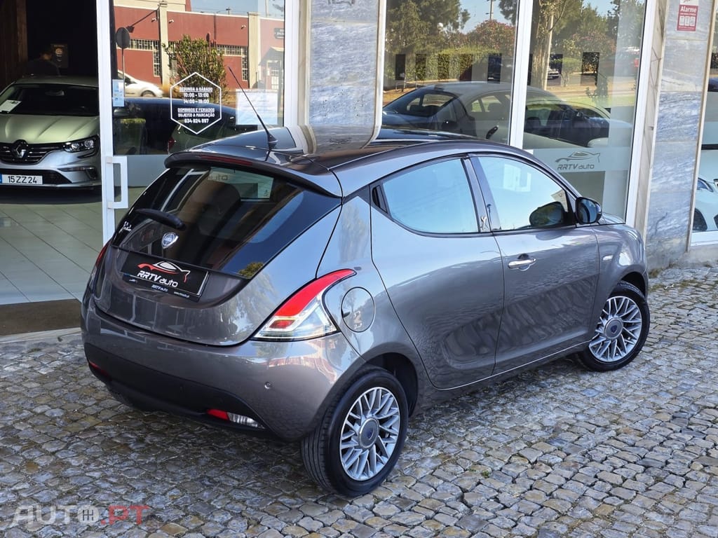 Lancia Ypsilon 1.3 M-jet S&S Platinum