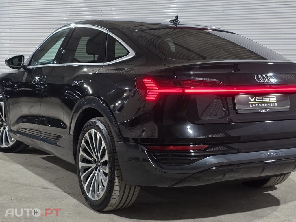 Audi Q8 E-Tron 55 quattro Advanced