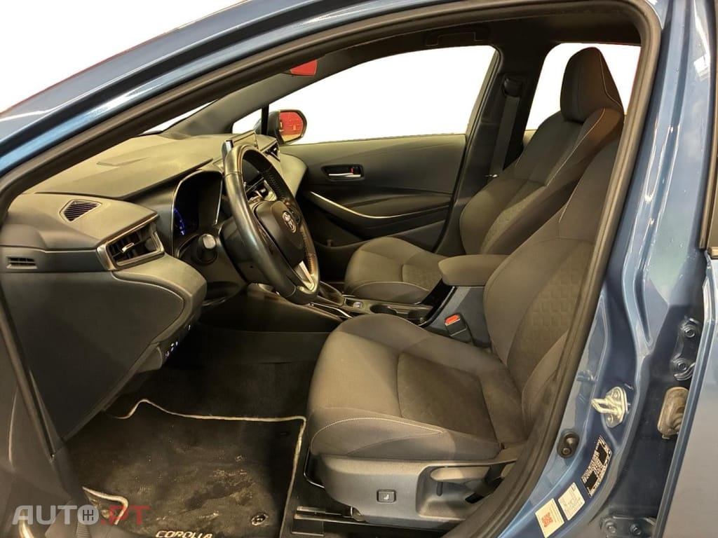 Toyota Corolla Pro 1.8 Hybrid Dynamic Business