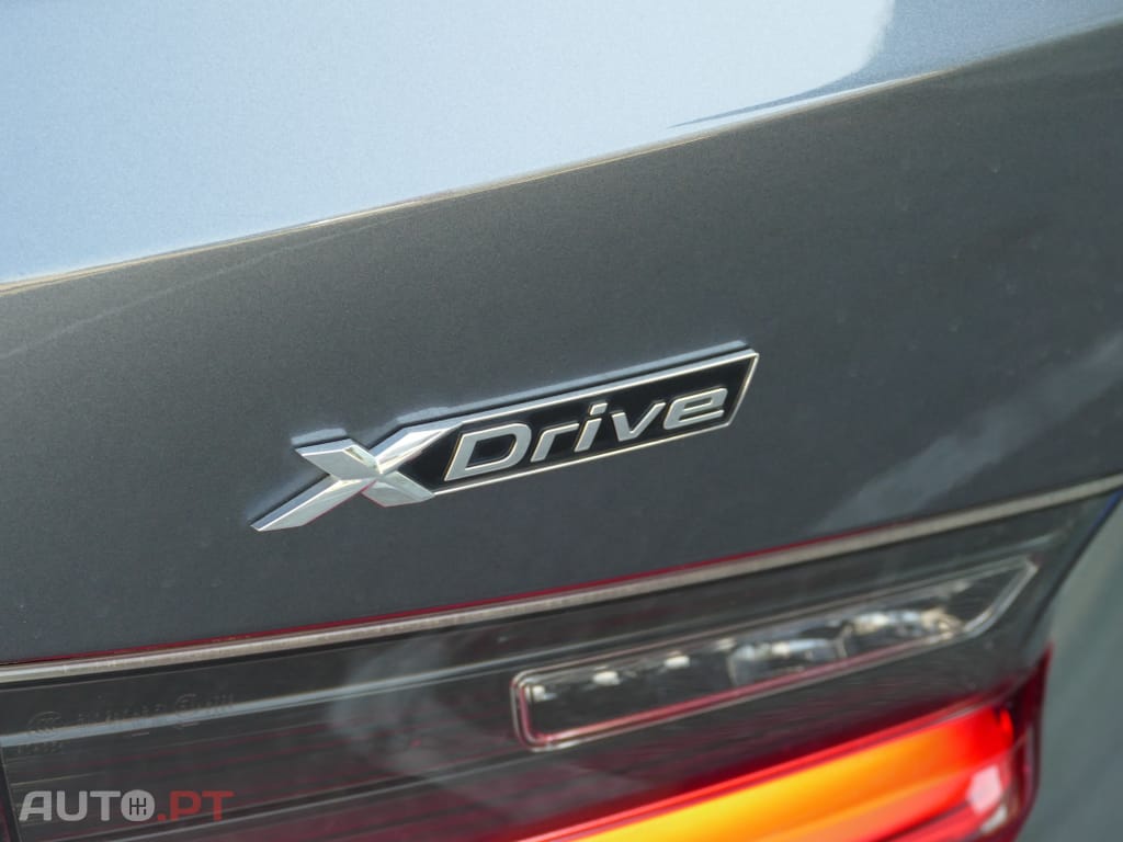 BMW 330 e Touring Pack M Auto