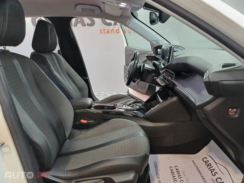 Peugeot 2008 1.5 BlueHDi Allure EAT8
