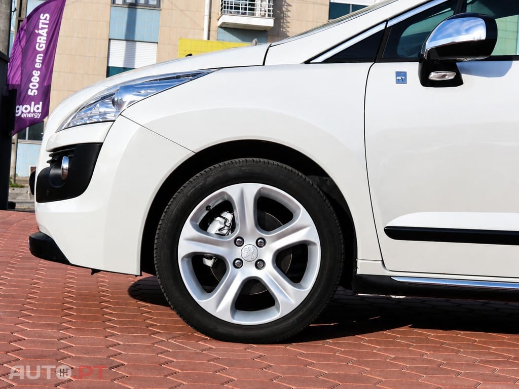 Peugeot 3008 2.0 HDi Hybrid4