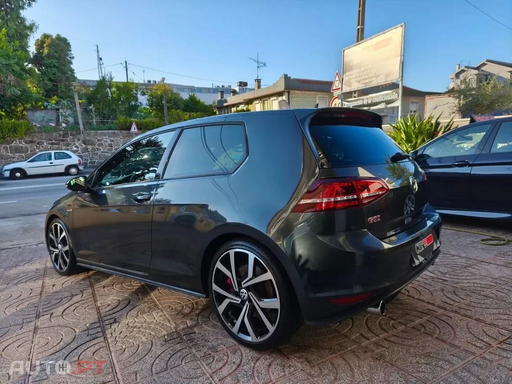Volkswagen Golf  Gti Performance Bluemotion