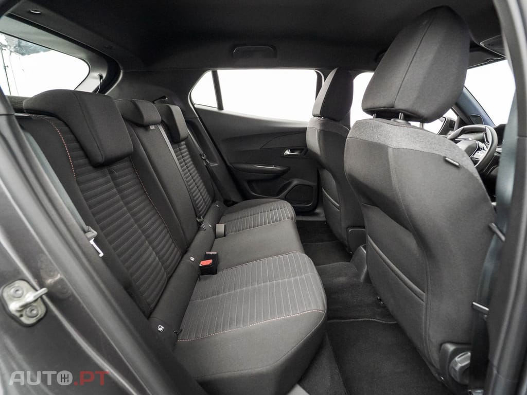 Peugeot 2008 1.2 PureTech Active Pack