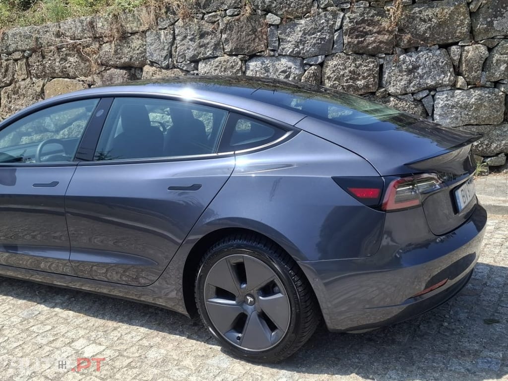 Tesla Model 3 Long Range AWD Dual Motor
