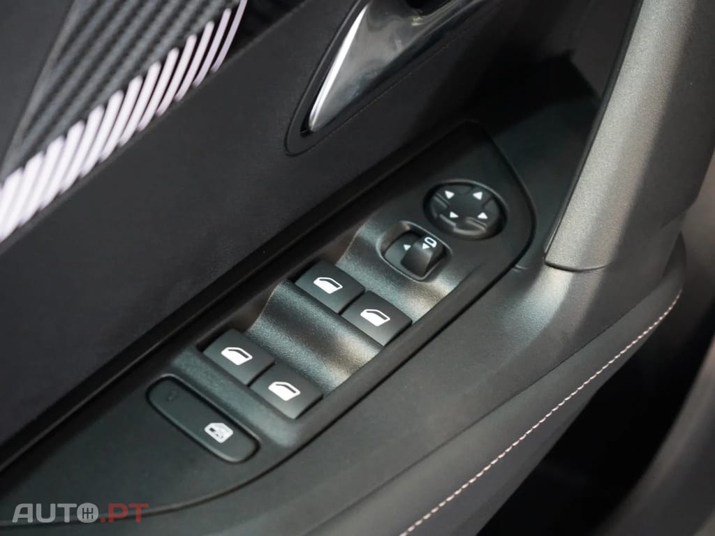 Peugeot 2008 1.2 PureTech Allure