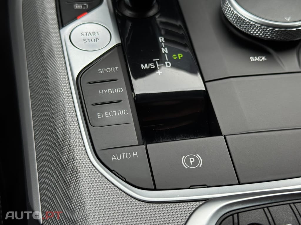 BMW 320 e Touring Corporate Edition Auto