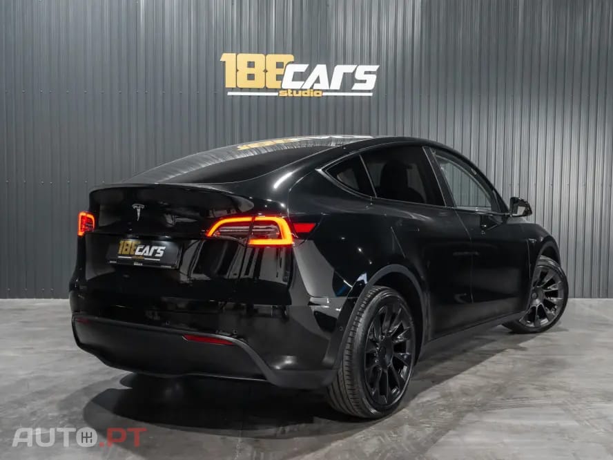 Tesla Model Y Long Range Dual Motor AWD