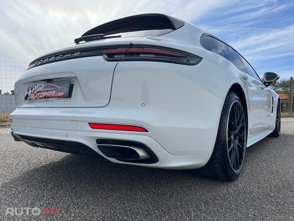 Porsche Panamera 4 E-Hybrid