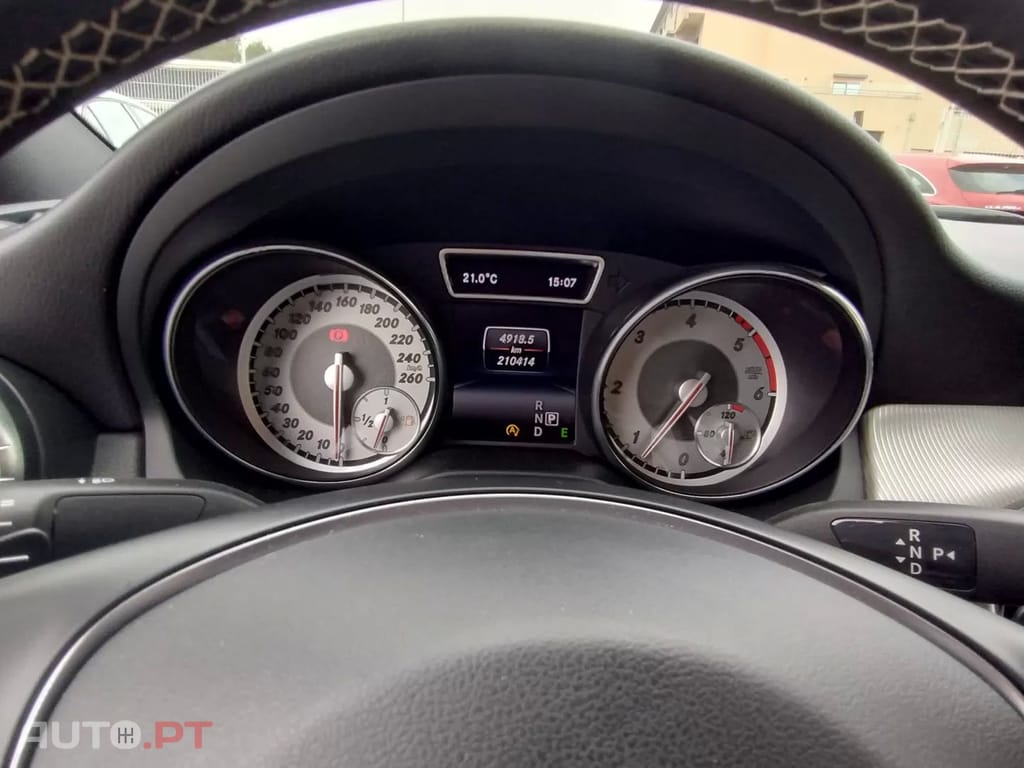 Mercedes-Benz CLA 200 D Urban Aut