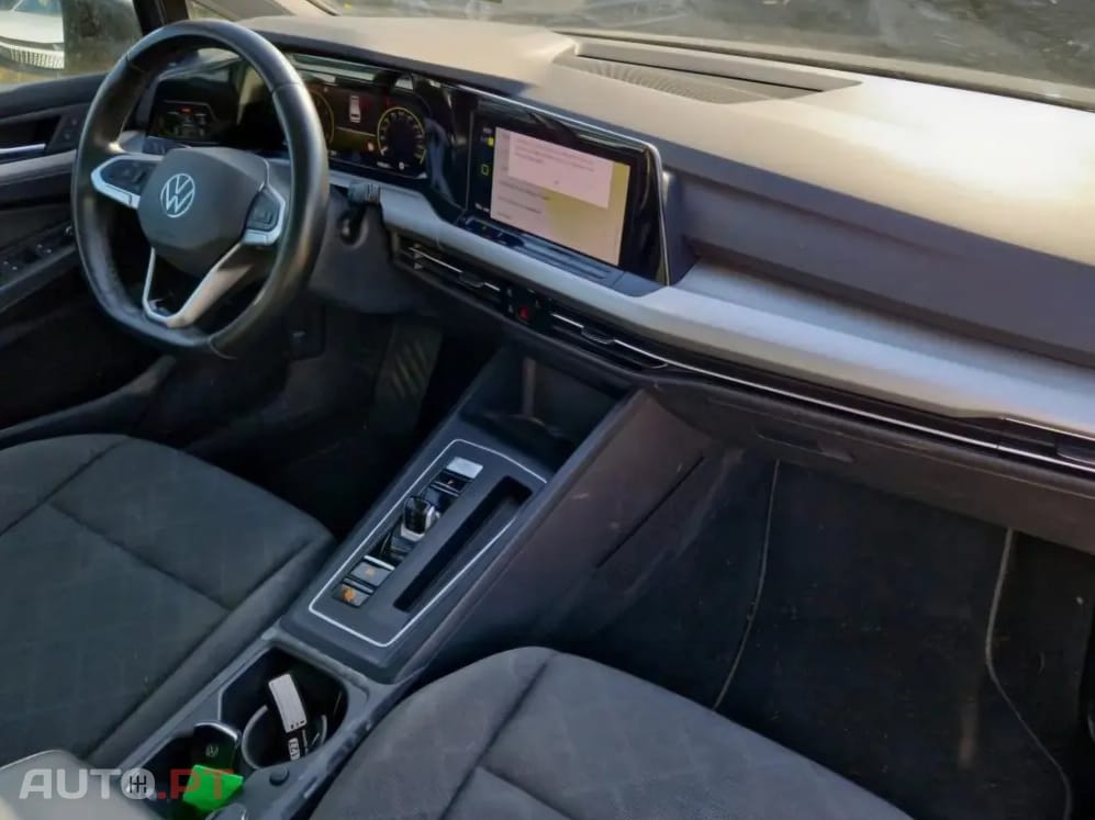 Volkswagen Golf Variant 1.0 eTSI Life DSG