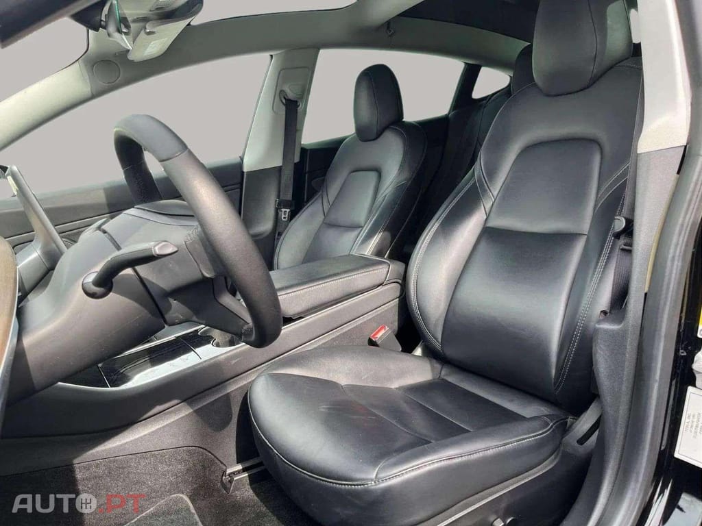 Tesla Model 3 LongRange AWD Performance