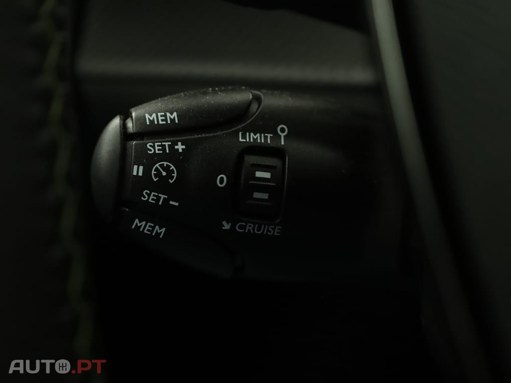 Peugeot 2008 2008 1.2 PureTech Allure Pack EAT8