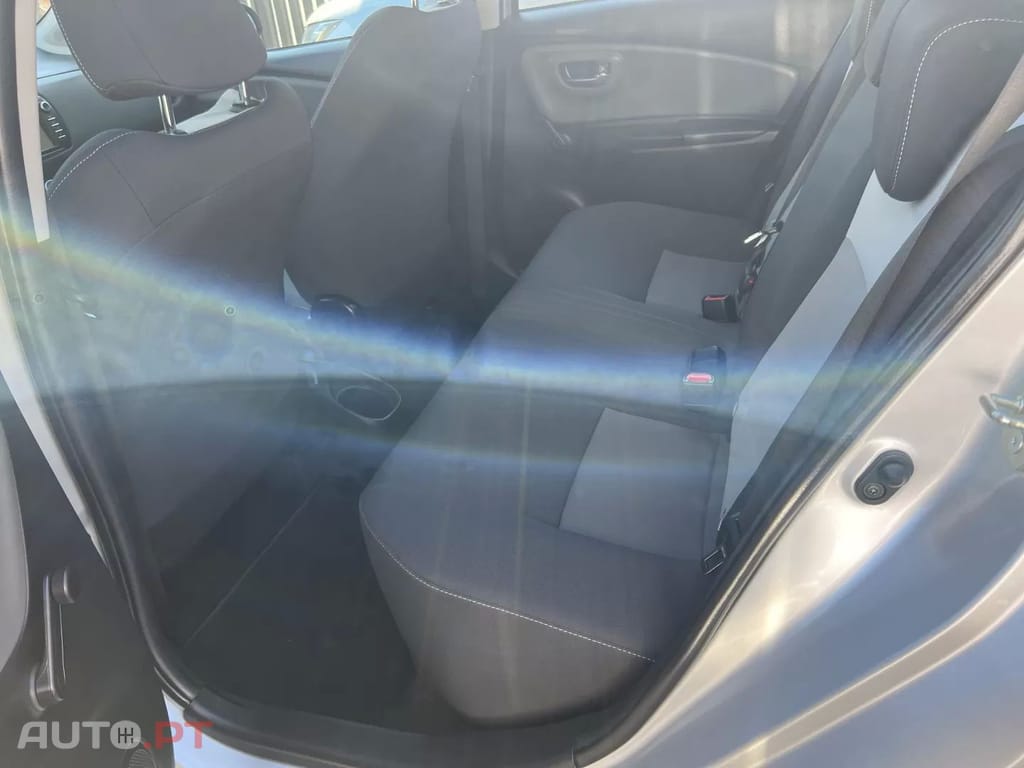 Toyota Yaris 1.0 VVT-i Exclusive