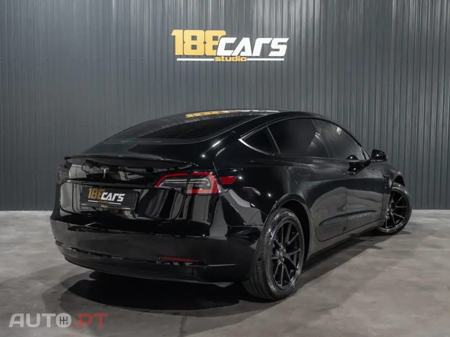 Tesla Model 3 Standard Range Plus RWD