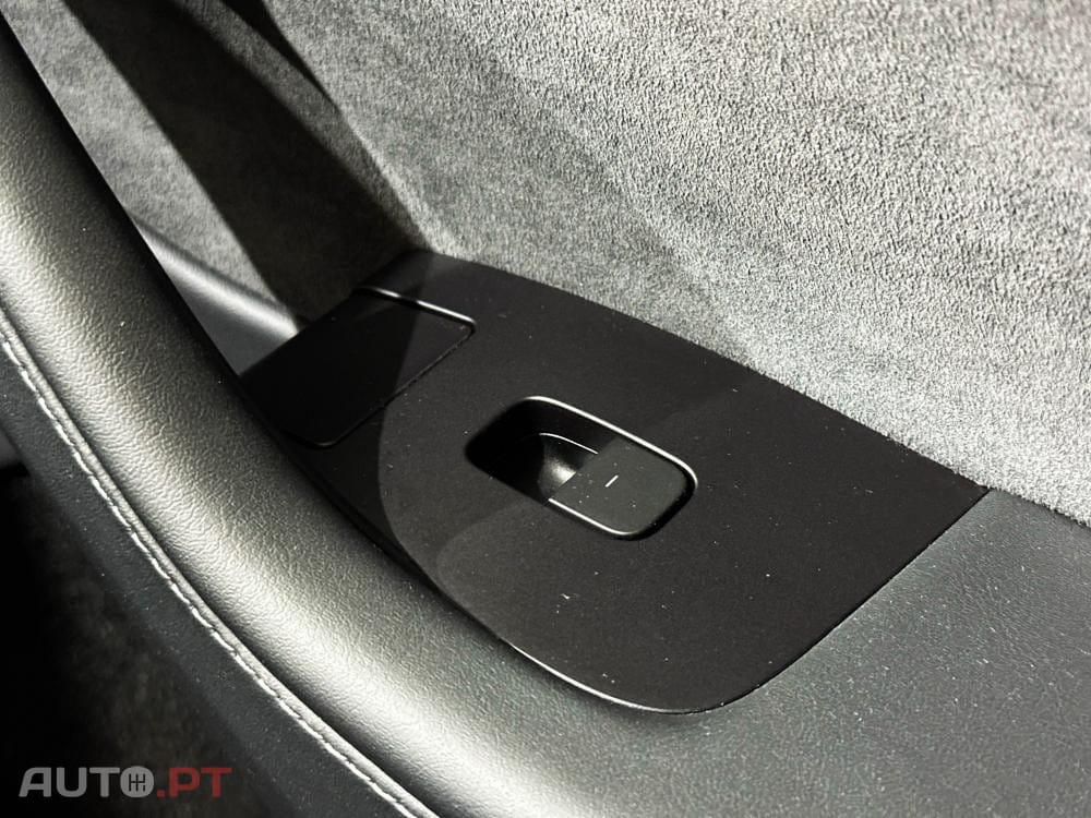 Tesla Model Y Long Range Dual Motor AWD