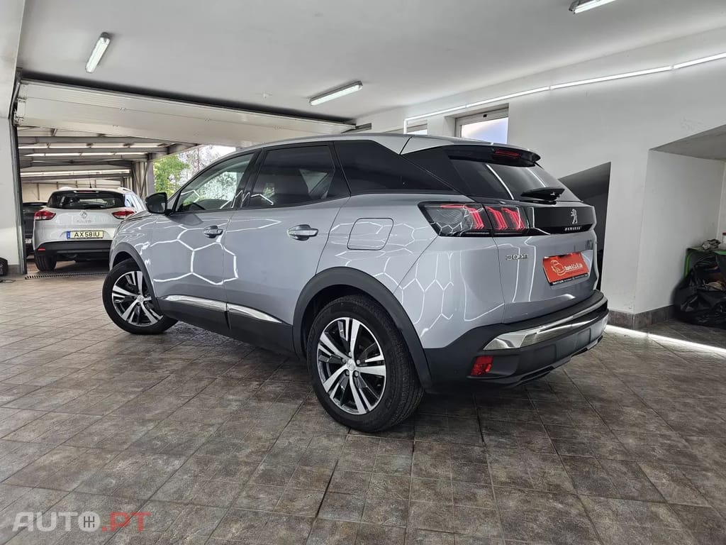 Peugeot 3008 1.6 Hybrid Allure e-EAT8