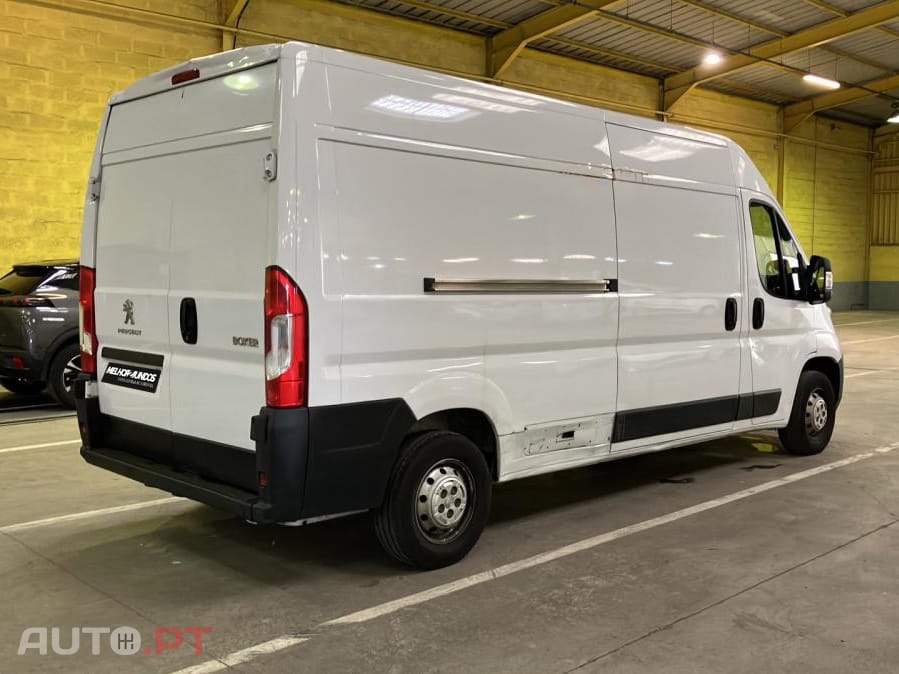 Peugeot Boxer 2.2 BlueHDi 333 L3H2 Premium