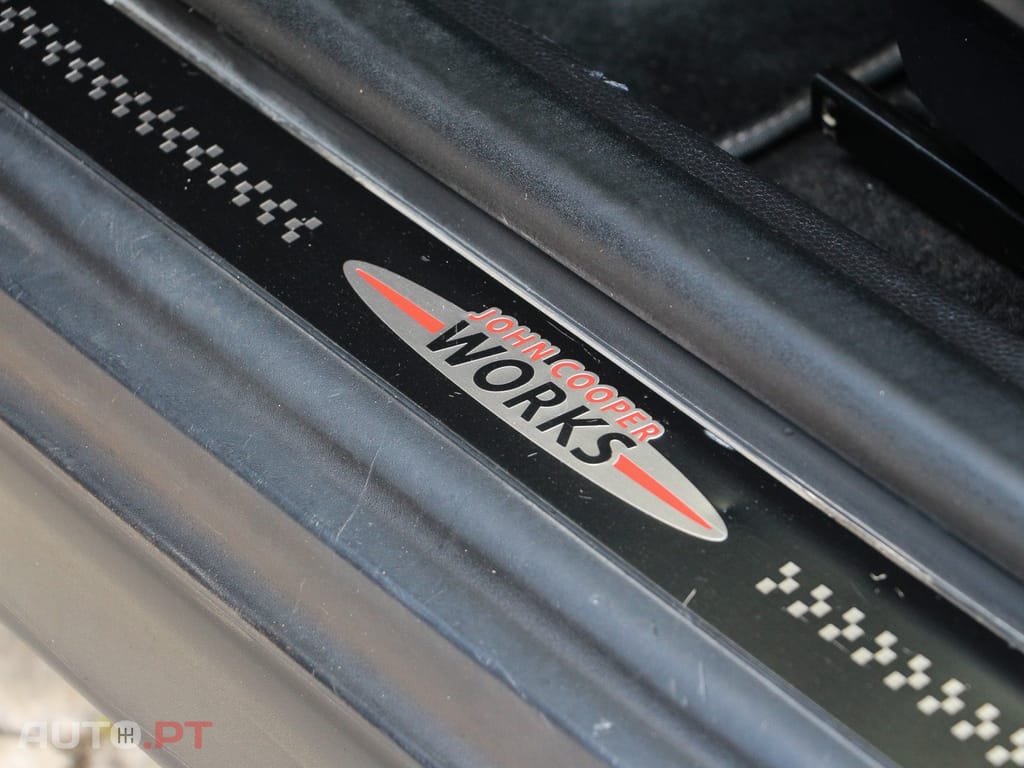MINI Cooper John Cooper Works