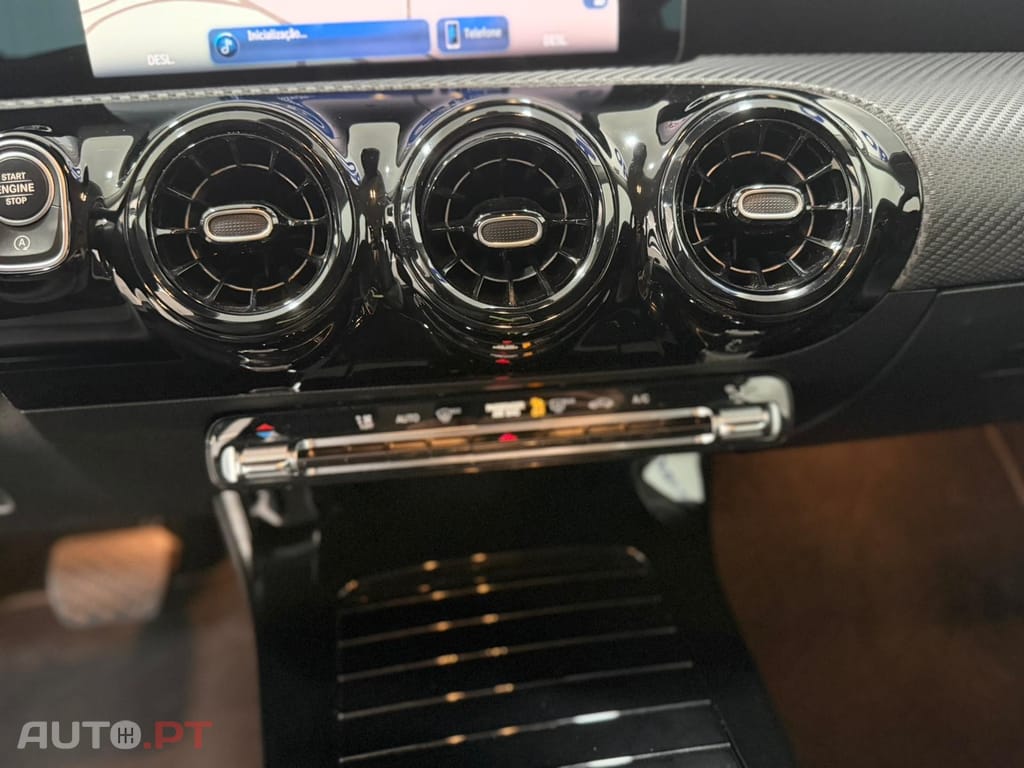 Mercedes-Benz A 200 Outro