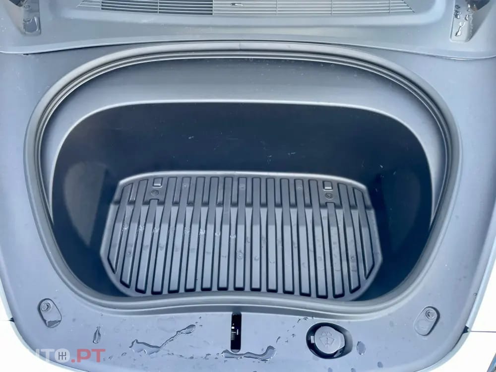 Tesla Model 3 Tração Traseira