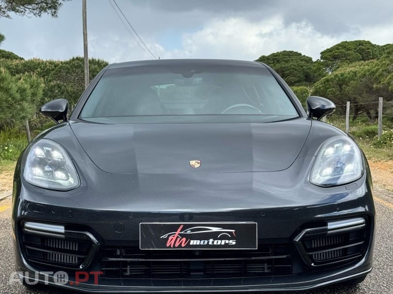 Porsche Panamera 4 S