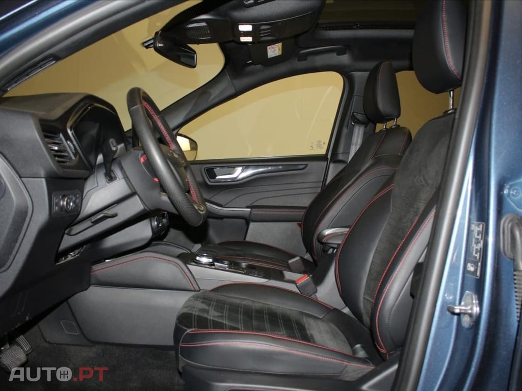 Ford Kuga 2.5 PHEV ST-Line X