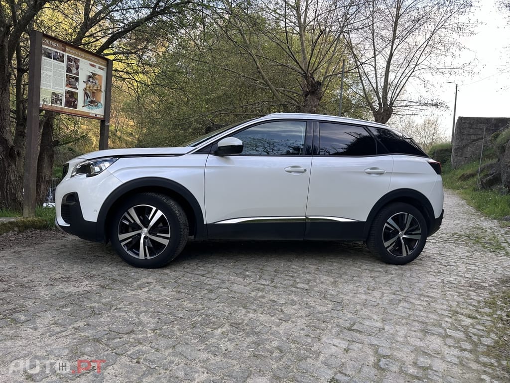 Peugeot 3008 1.2 PureTech Allure EAT8