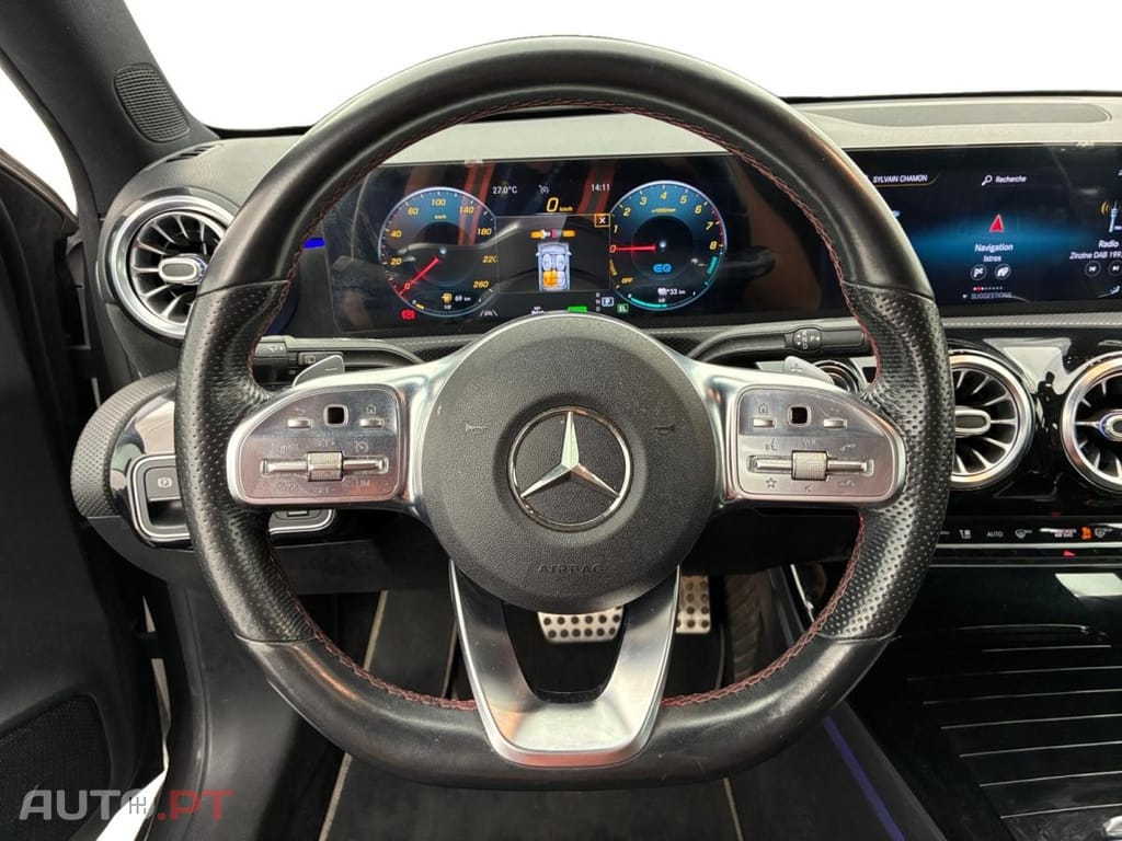 Mercedes-Benz A 250 e 8G-DCT AMG Line