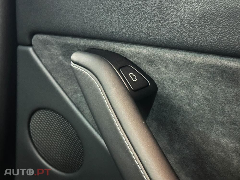 Tesla Model Y Long Range RWD