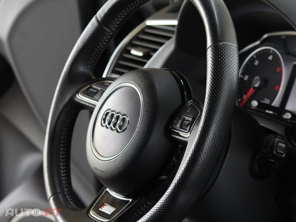Audi Q5 3.0 TDi quattro S-line S-tronic