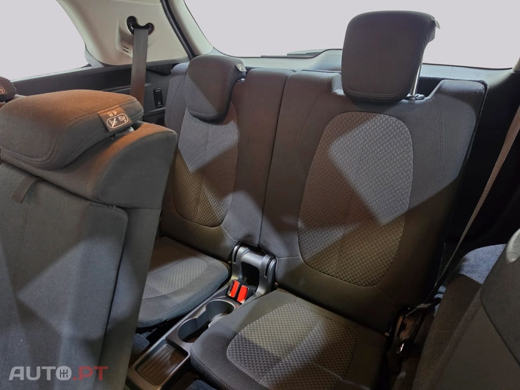 BMW 216 D
