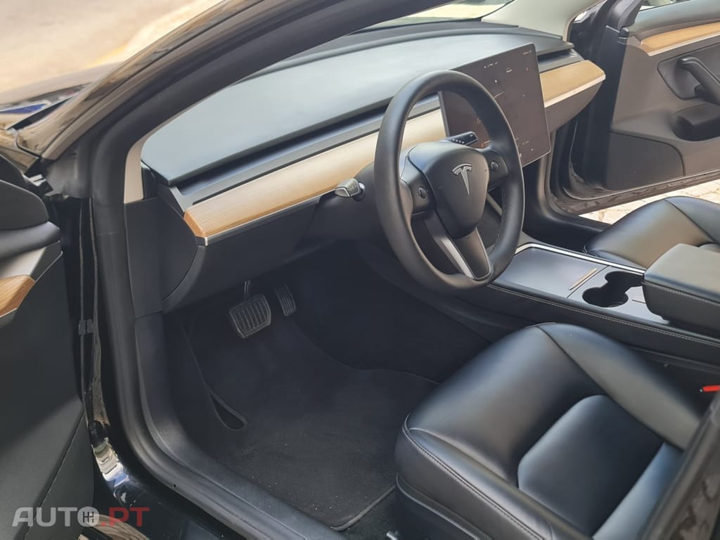 Tesla Model 3 Long Range RWD