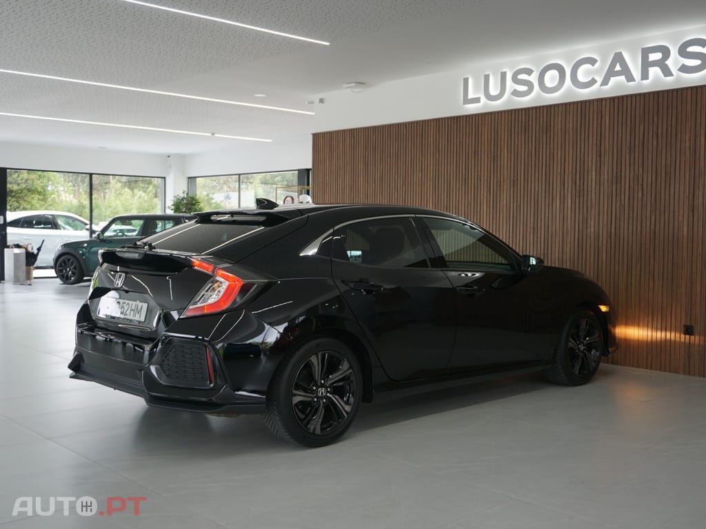 Honda Civic 1.0 i-VTEC Elegance