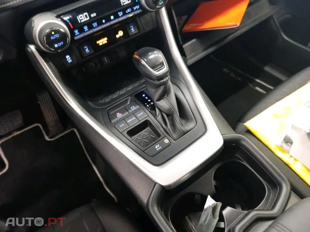 Toyota RAV4 2.5 HDF Comfort