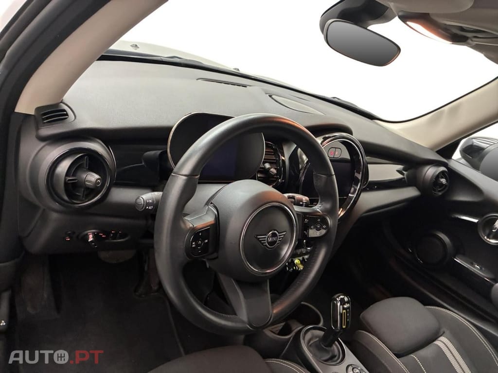 MINI Electric Cooper SE Premium Edition