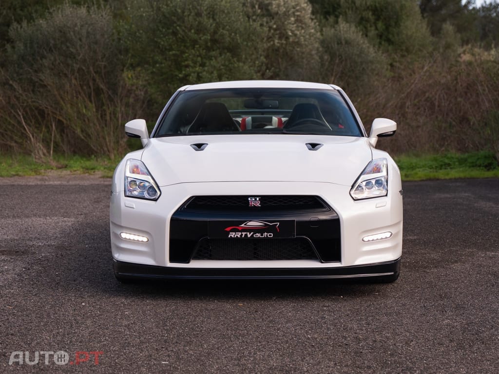 Nissan GT-R 3.8 V6 Black Edition