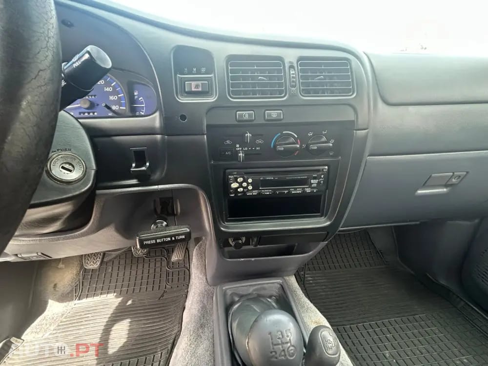 Toyota Hilux 2.5 D4-D Tracker