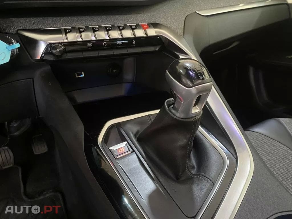 Peugeot 3008 1.2 PureTech Allure
