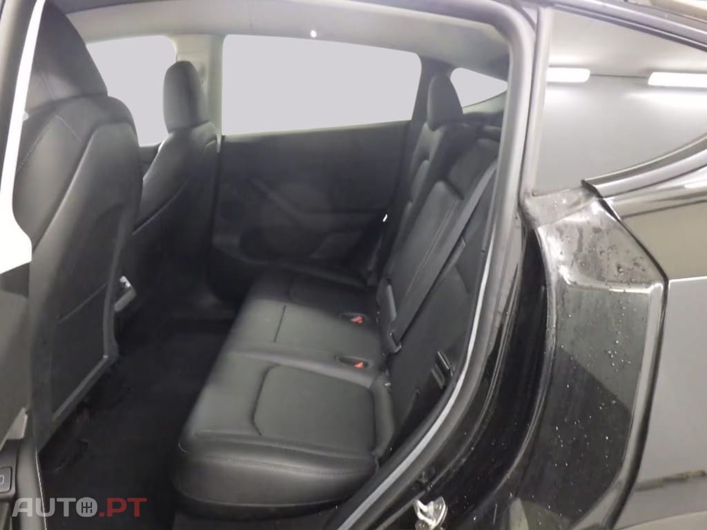 Tesla Model Y Standard RWD I.V.A DEDUTIVEL