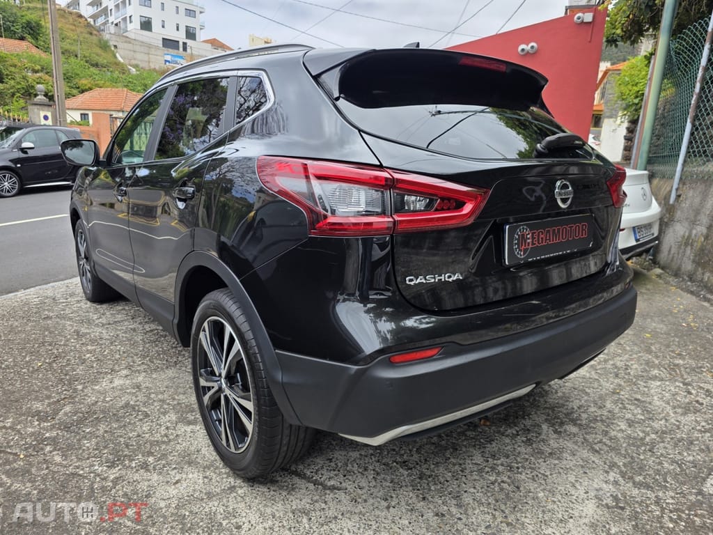 Nissan Qashqai 1.5 dCi N-Connecta J18