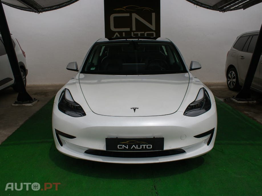 Tesla Model 3 Standard Range Plus RWD