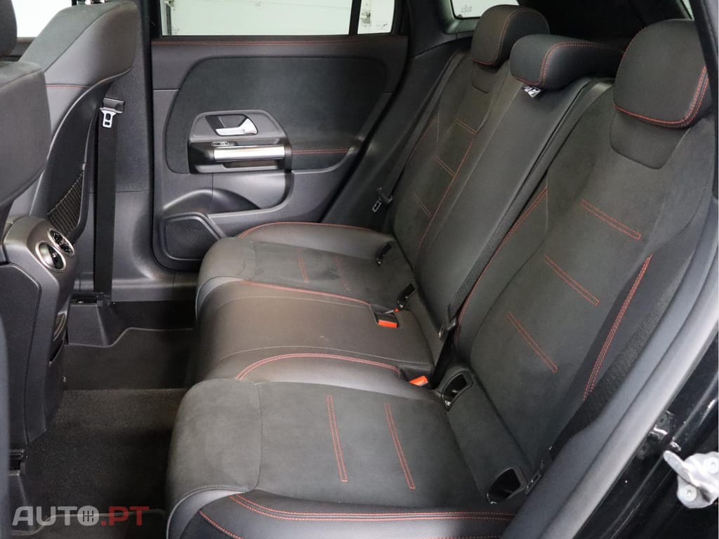 Mercedes-Benz GLA 250 e AMG LINE