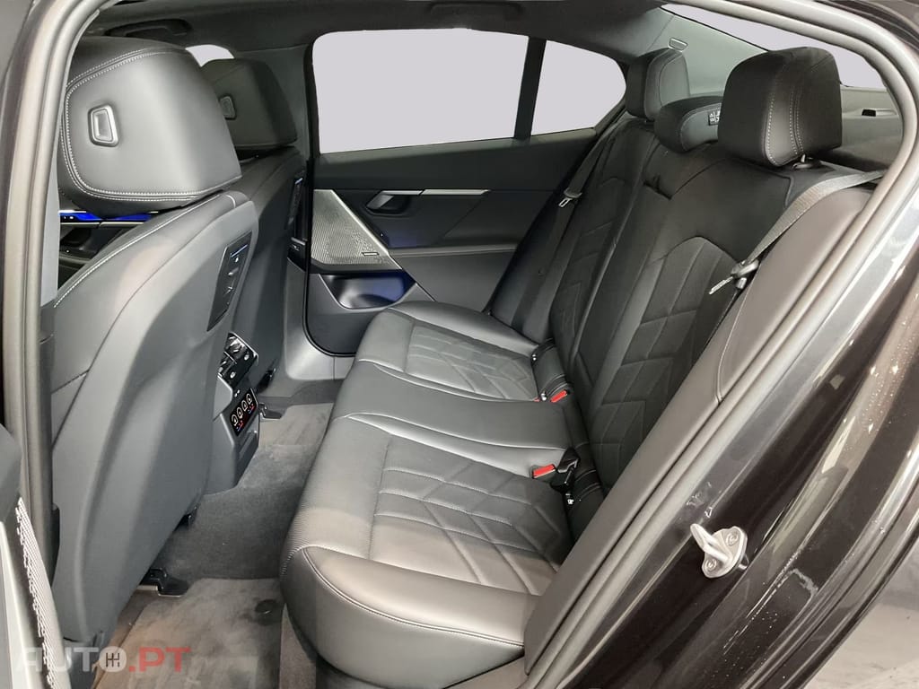 BMW 530 I.V.A DEDUTIVEL e