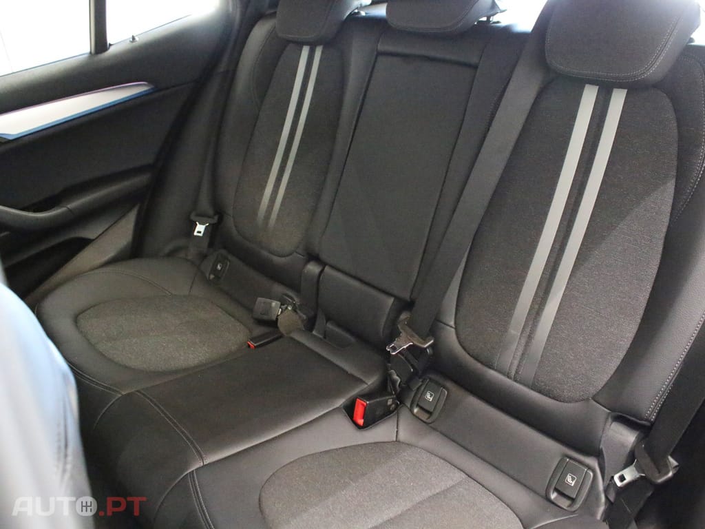 BMW X2 25 e xDrive Pack M