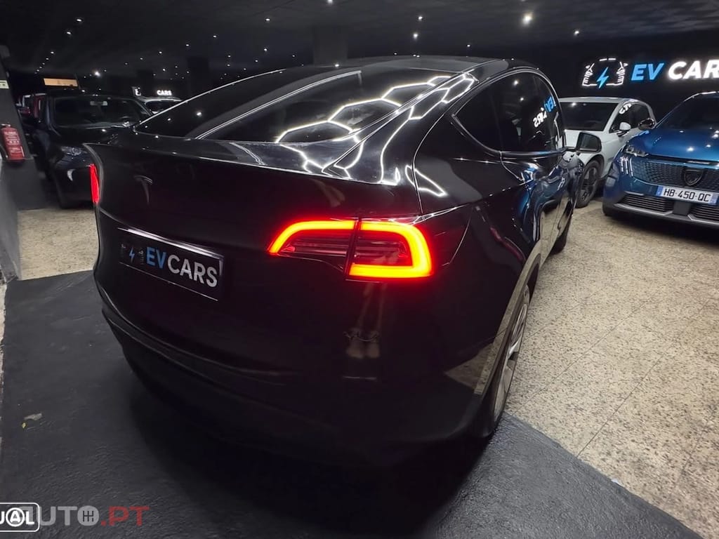Tesla Model Y RWD